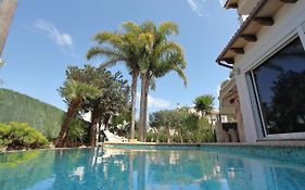 Tropical Garden, Villa With Pool Near The Beach